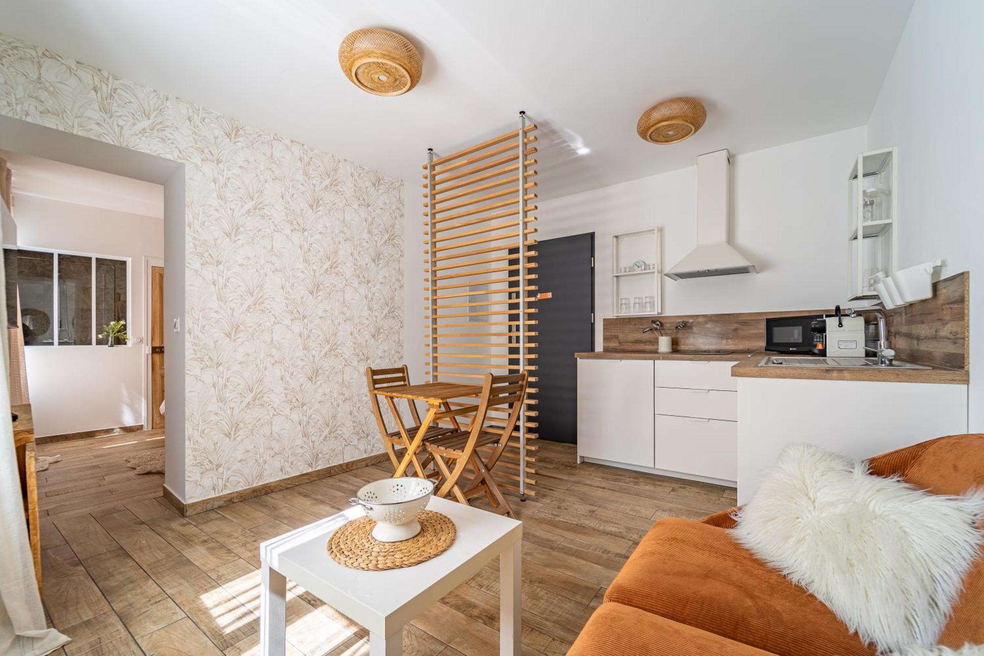 Cosy Room'S Frontonas Exterior photo