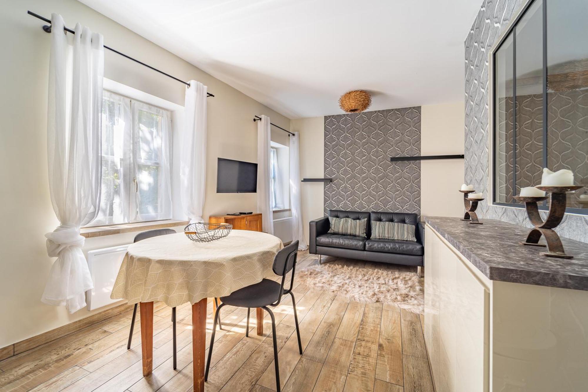 Cosy Room'S Frontonas Exterior photo