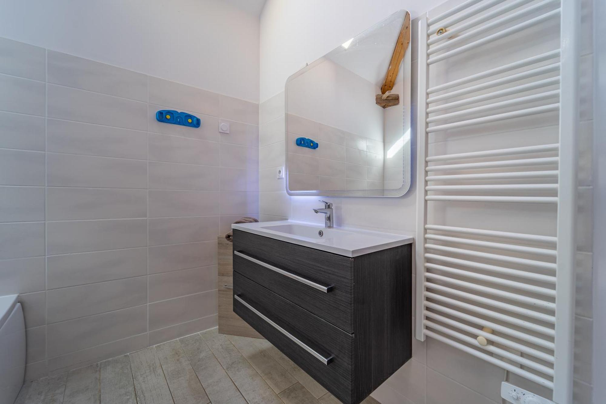 Cosy Room'S Frontonas Exterior photo